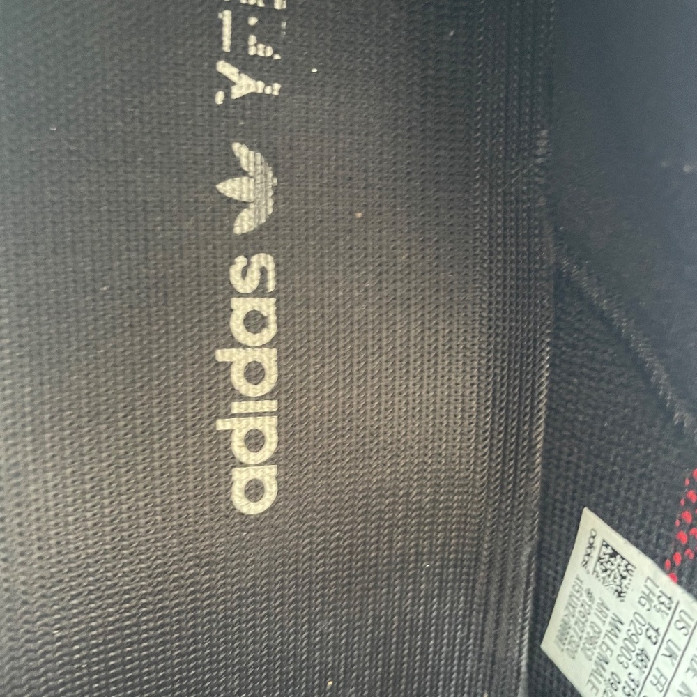 Adidas Yeezy - Picture 13 of 13
